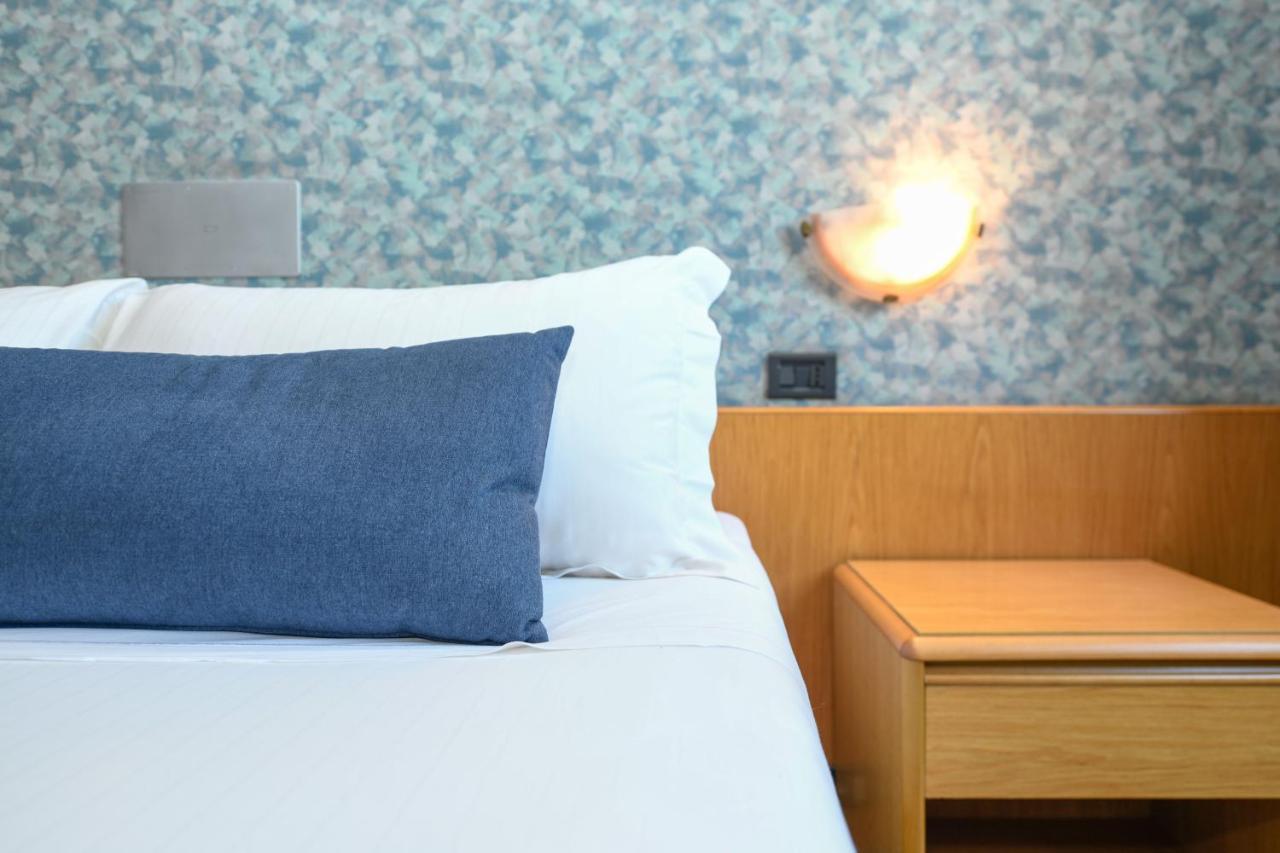 Hotel Aurora Desenzano del Garda Eksteriør bilde