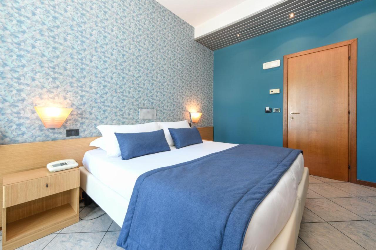 Hotel Aurora Desenzano del Garda Eksteriør bilde