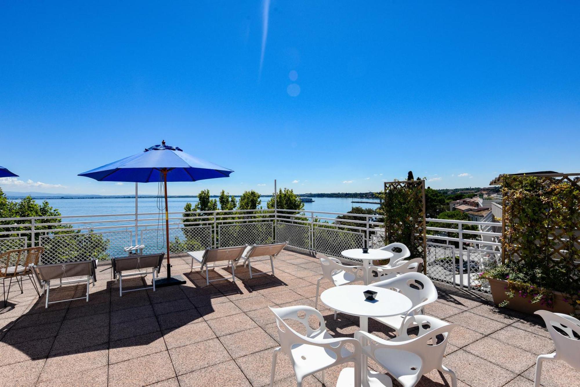 Hotel Aurora Desenzano del Garda Eksteriør bilde